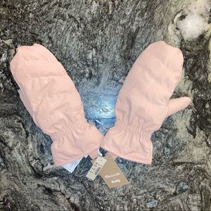 Madewell x Buffy mittens, tags on, never worn.